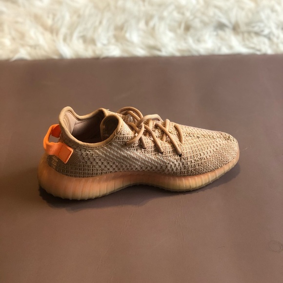 Yeezy Boost 350 Clay in 7.5 men’s - Picture 5 of 6